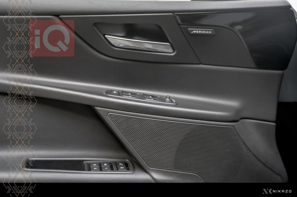 جاكوار XE